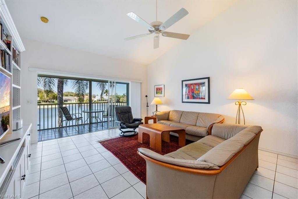 1090 Partridge Cir 201, Naples, FL 34104-6