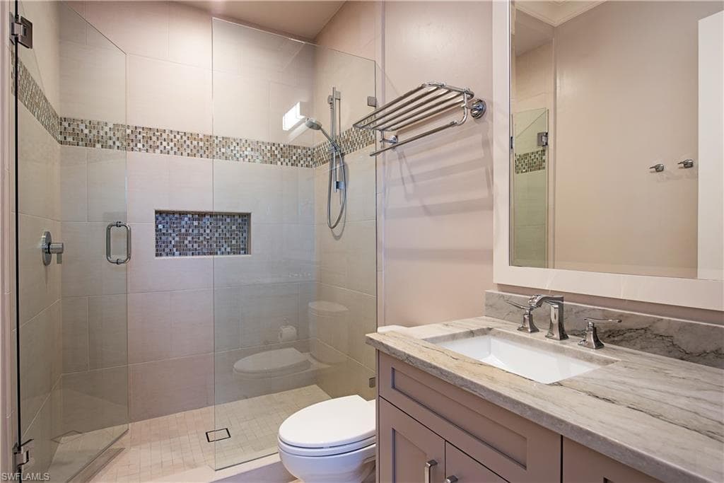 7100 Verde Way, Naples, FL 34108-11