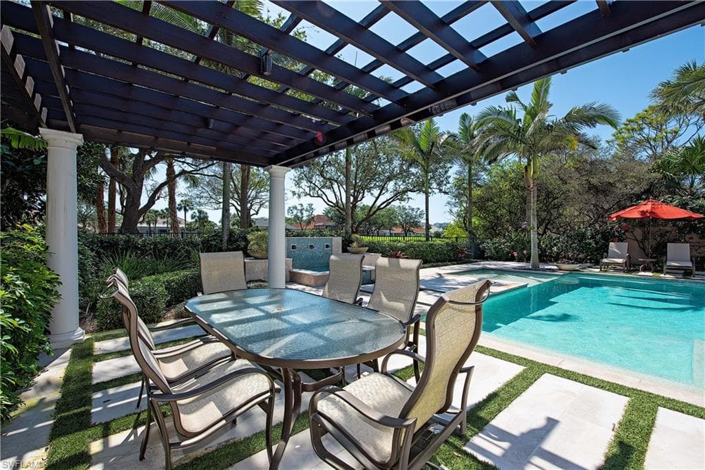 7100 Verde Way, Naples, FL 34108-18