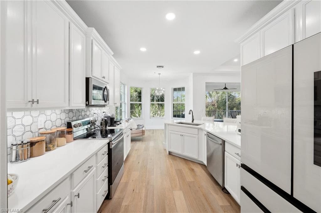 12858 Carrington Cir 8-201, Naples, FL 34105-19
