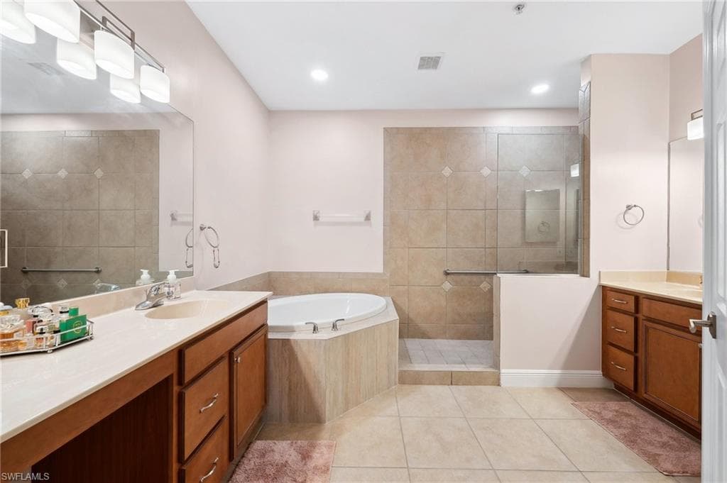 12858 Carrington Cir 8-201, Naples, FL 34105-24