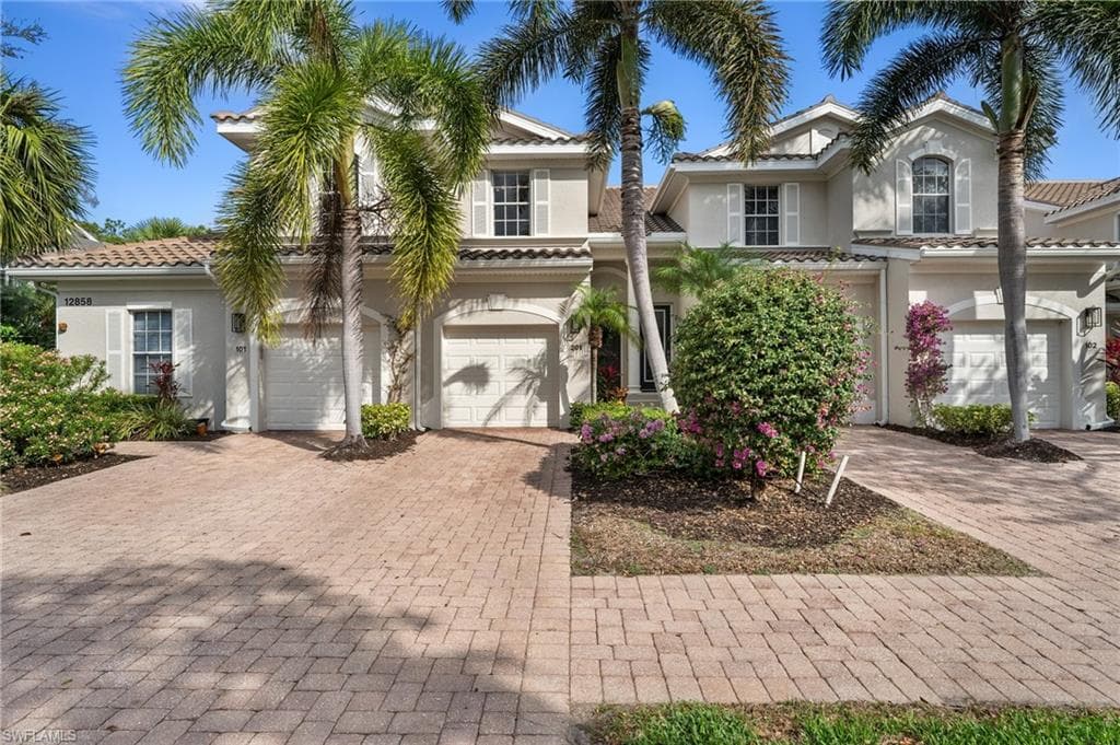 12858 Carrington Cir 8-201, Naples, FL 34105-33