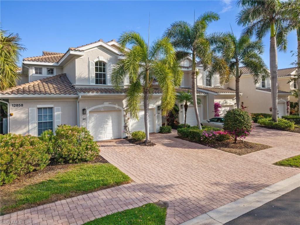 12858 Carrington Cir 8-201, Naples, FL 34105-34