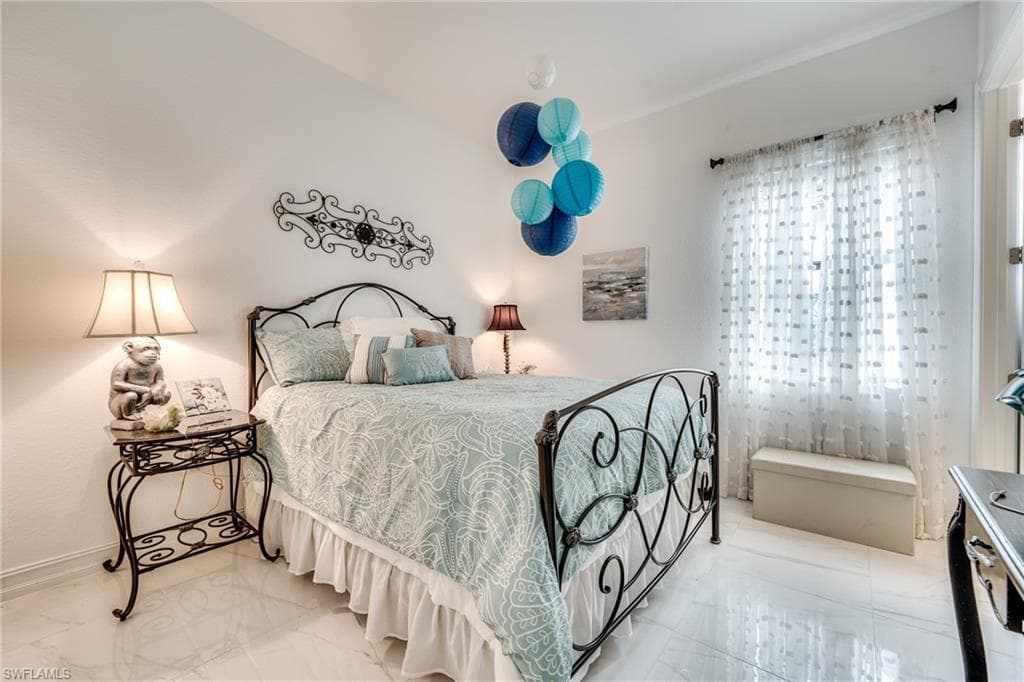 9293 Woodhurst Dr, Naples, FL 34120-11