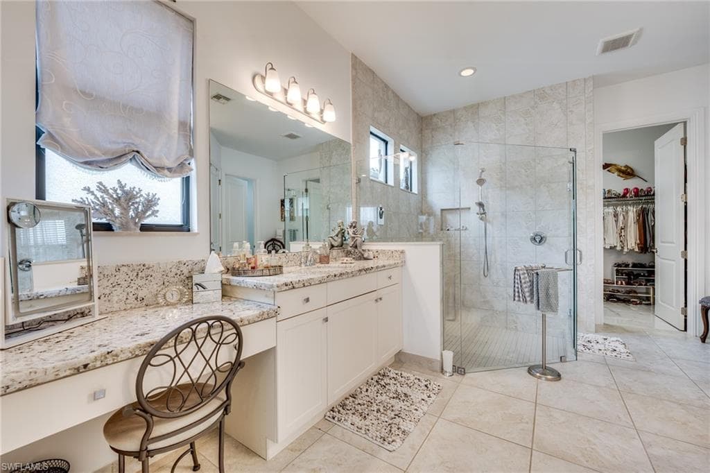 9293 Woodhurst Dr, Naples, FL 34120-23