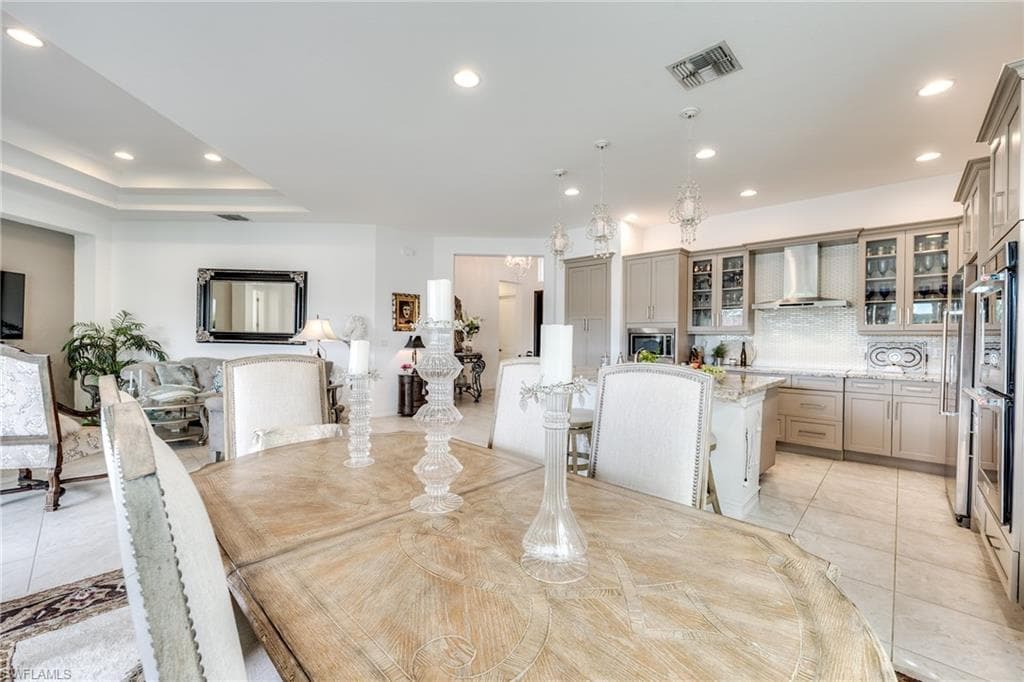 9293 Woodhurst Dr, Naples, FL 34120-33
