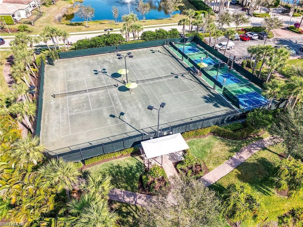 9293 Woodhurst Dr, Naples, FL 34120-45