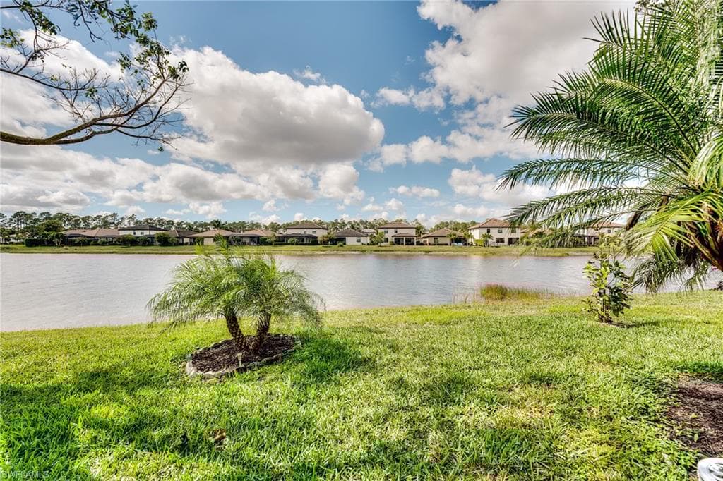 9293 Woodhurst Dr, Naples, FL 34120-5