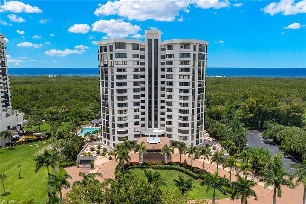 6075 Pelican Bay Blvd 202, Naples, FL 34108-32