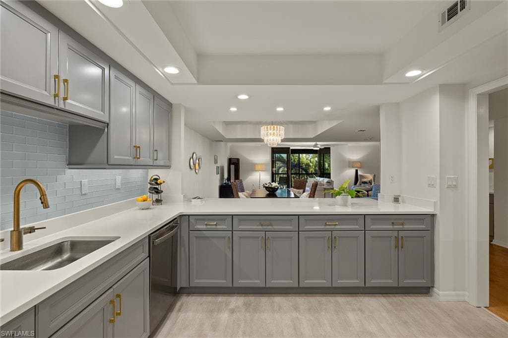 6075 Pelican Bay Blvd 202, Naples, FL 34108-5