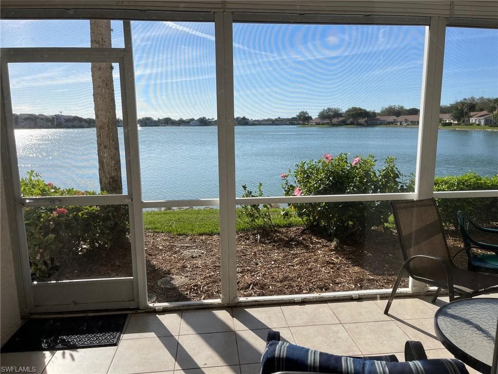 2885 Citrus Lake Dr N102, Naples, FL 34109-4