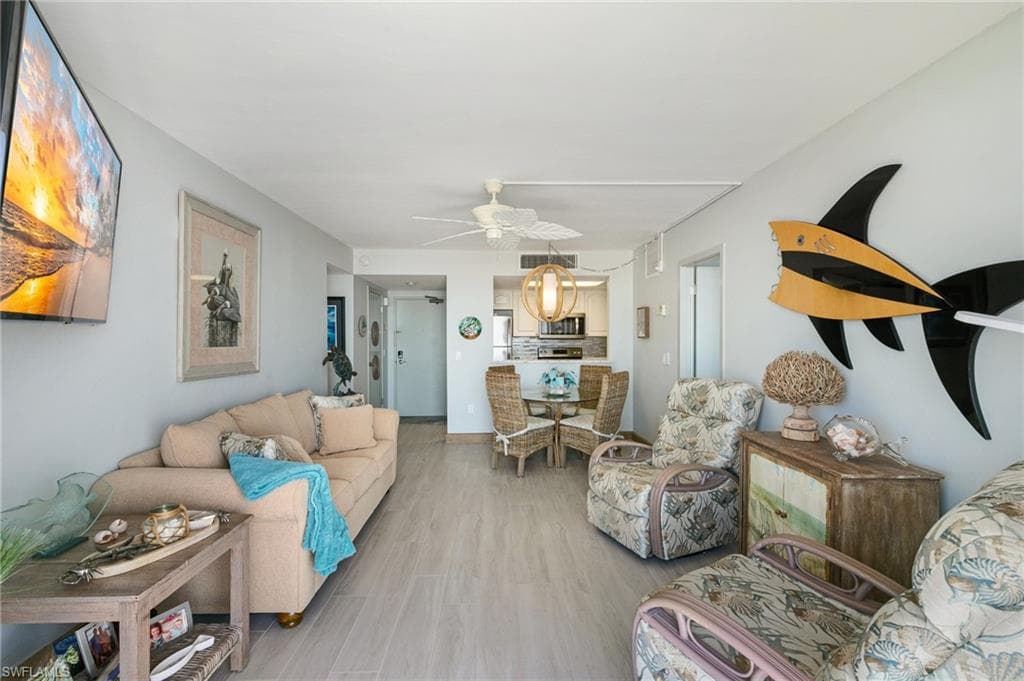 180 Seaview Ct 911, Marco Island, FL 34145-9