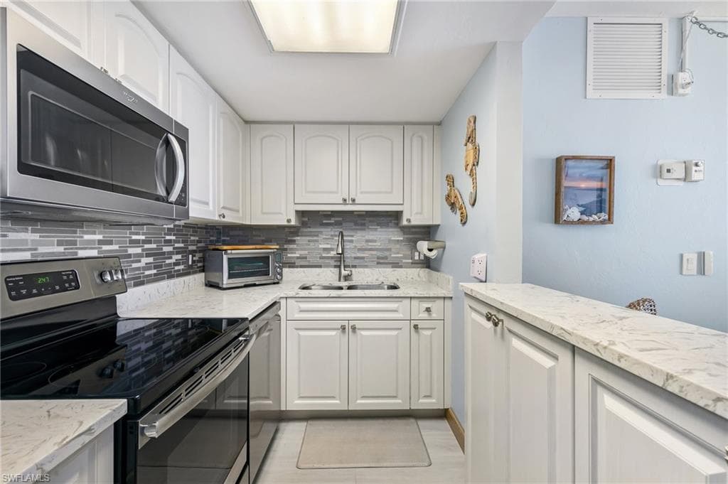 180 Seaview Ct 911, Marco Island, FL 34145-12