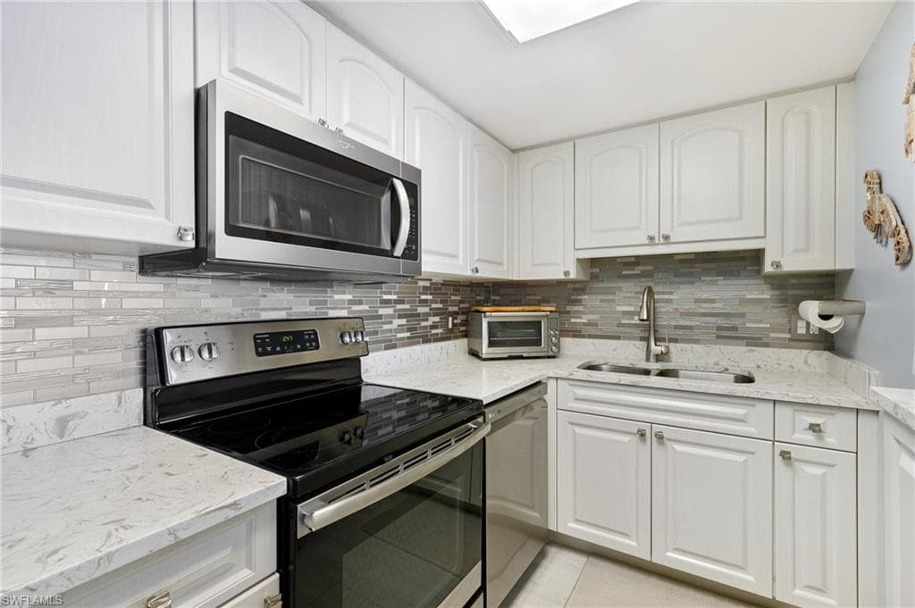 180 Seaview Ct 911, Marco Island, FL 34145-13