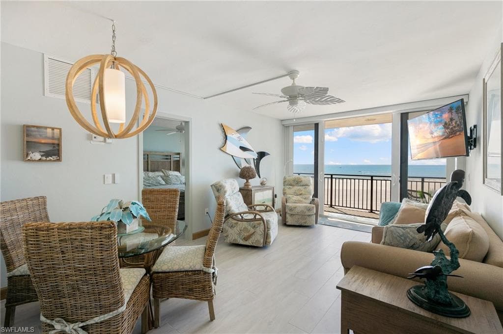 180 Seaview Ct 911, Marco Island, FL 34145-5
