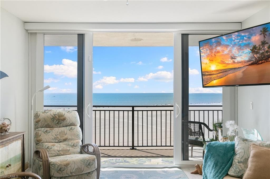 180 Seaview Ct 911, Marco Island, FL 34145-7