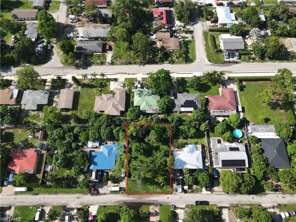 10681 Rogers Ln, Bonita Springs, FL 34135-1