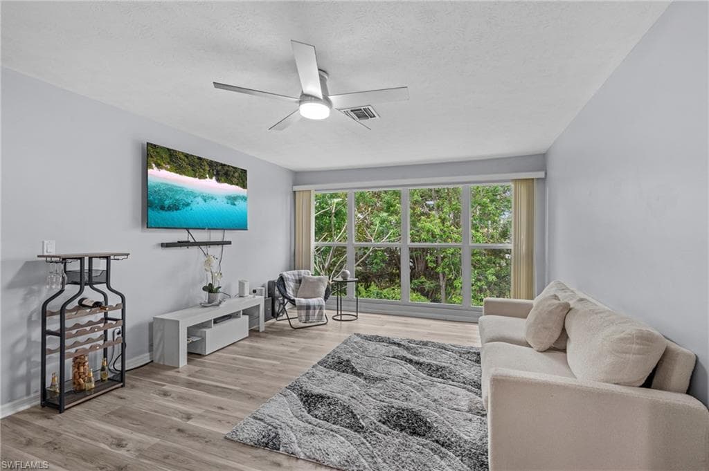 159 Bristol Ln B, Naples, FL 34112-6