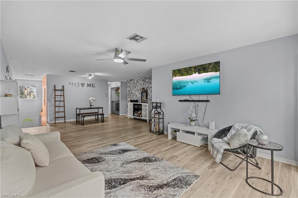 159 Bristol Ln B, Naples, FL 34112-7