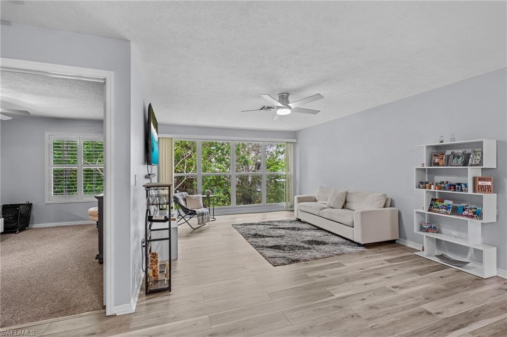 159 Bristol Ln B, Naples, FL 34112-8