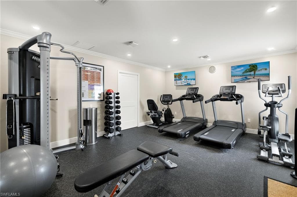 3483 Gulf Shore Blvd N 406, Naples, FL 34103-20