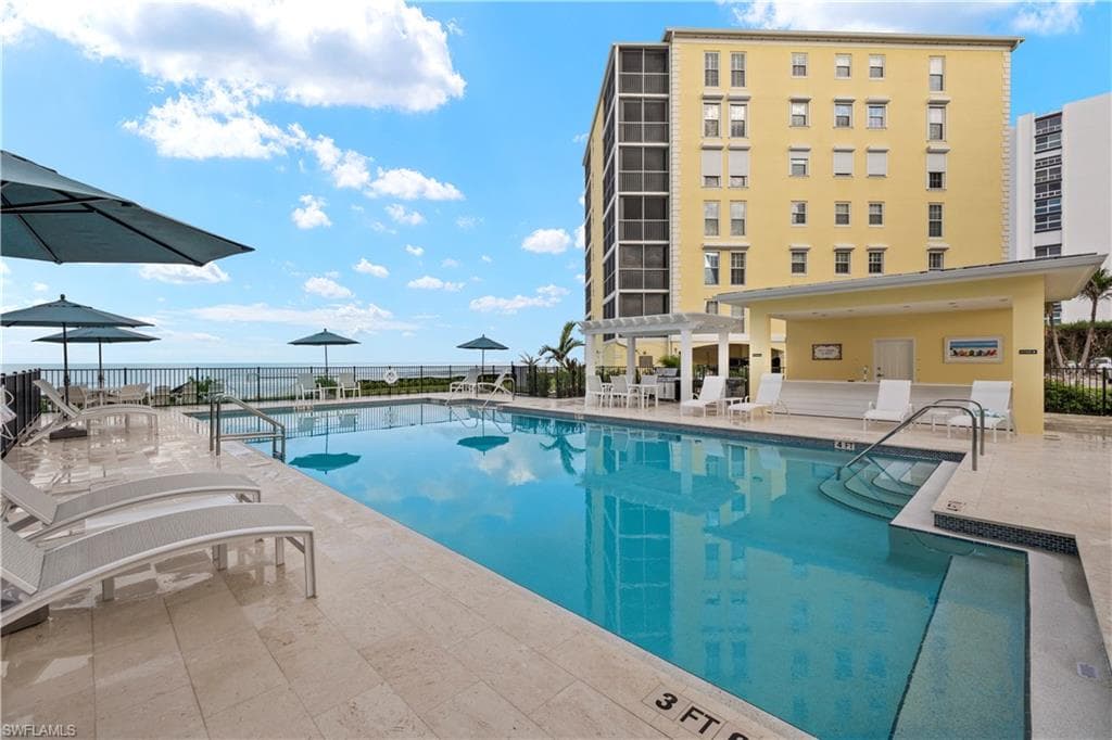 3483 Gulf Shore Blvd N 406, Naples, FL 34103-24