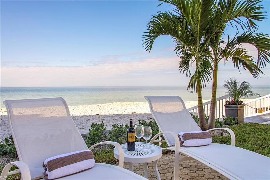 3483 Gulf Shore Blvd N 406, Naples, FL 34103-27