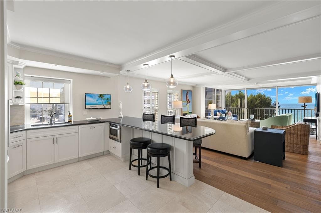 3483 Gulf Shore Blvd N 406, Naples, FL 34103-5