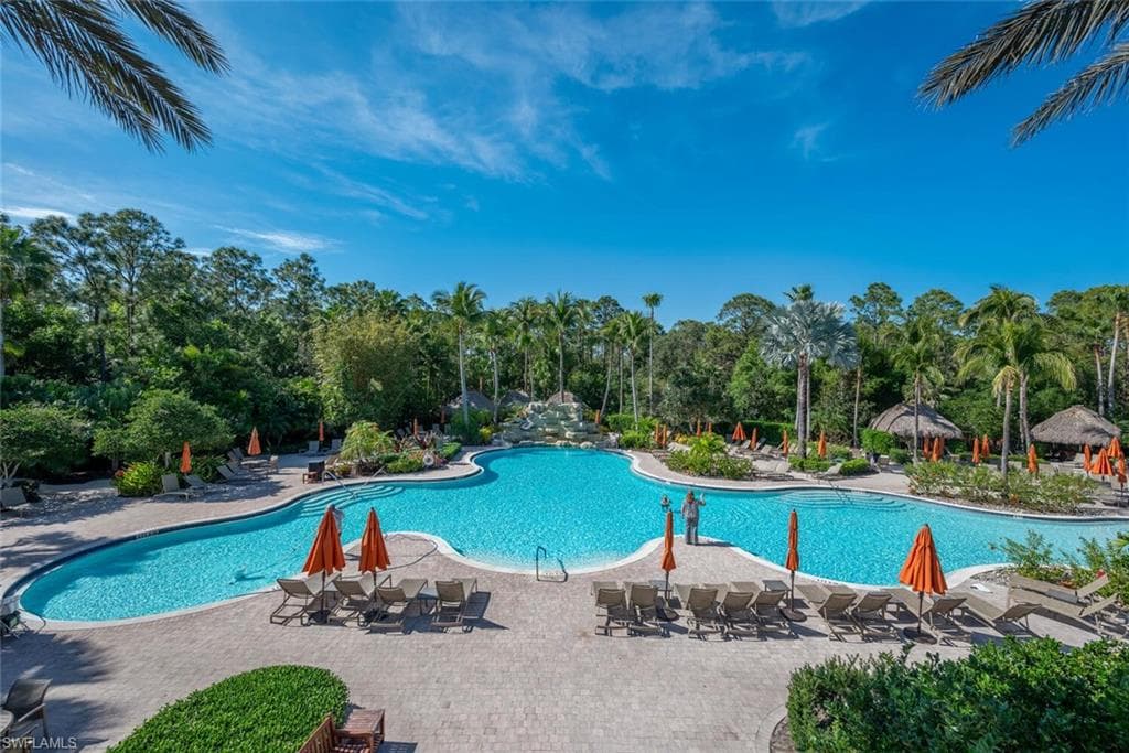 8945 Malibu St 206, Naples, FL 34113-17