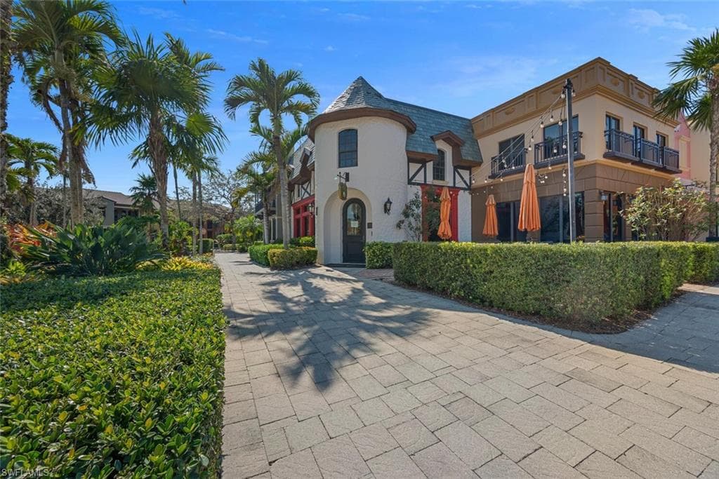 8945 Malibu St 206, Naples, FL 34113-19