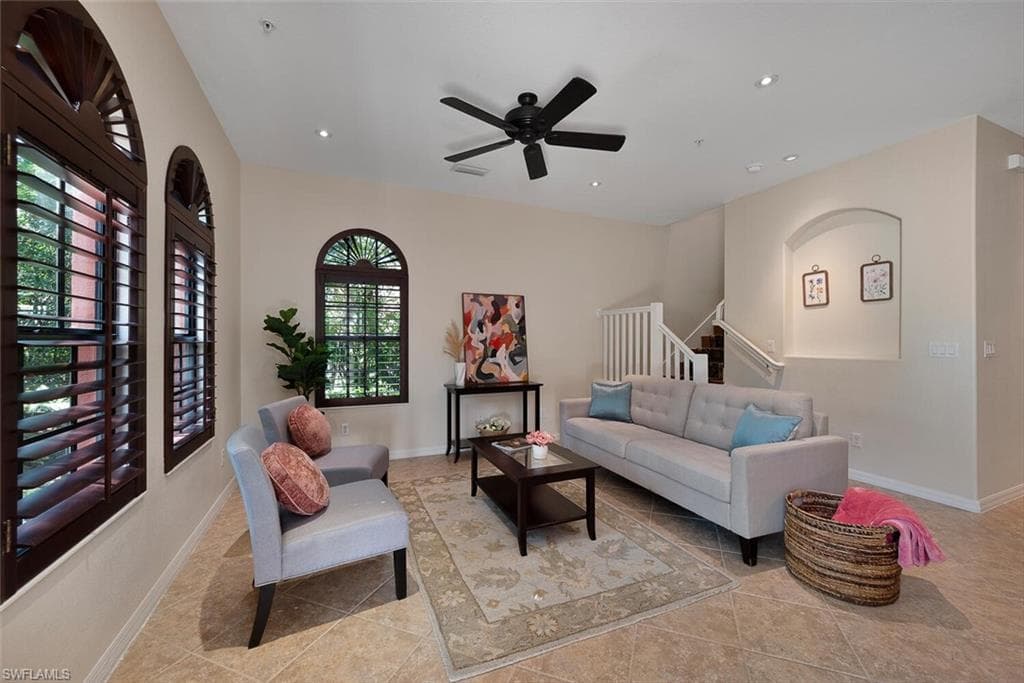 8945 Malibu St 206, Naples, FL 34113-4