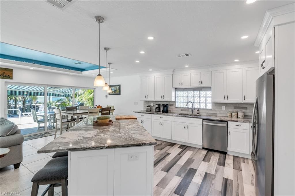 27297 Buccaneer Dr, Bonita Springs, FL 34135-10