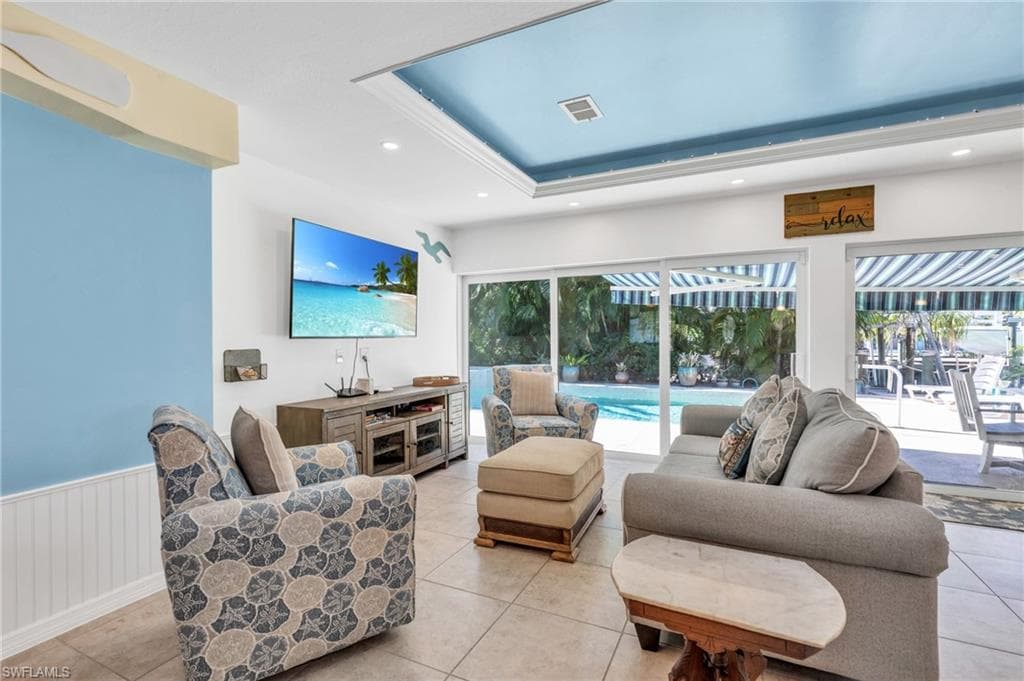 27297 Buccaneer Dr, Bonita Springs, FL 34135-14