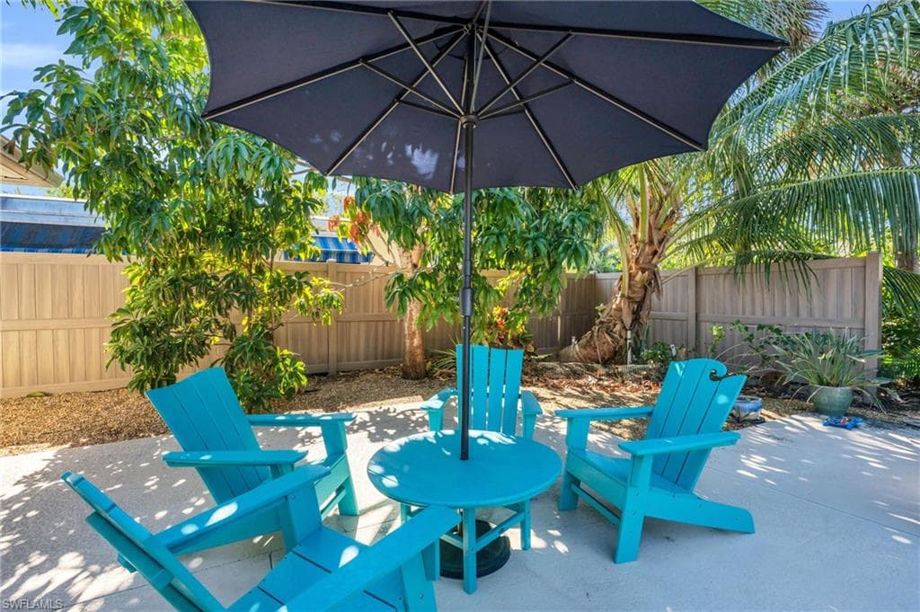 27297 Buccaneer Dr, Bonita Springs, FL 34135-33