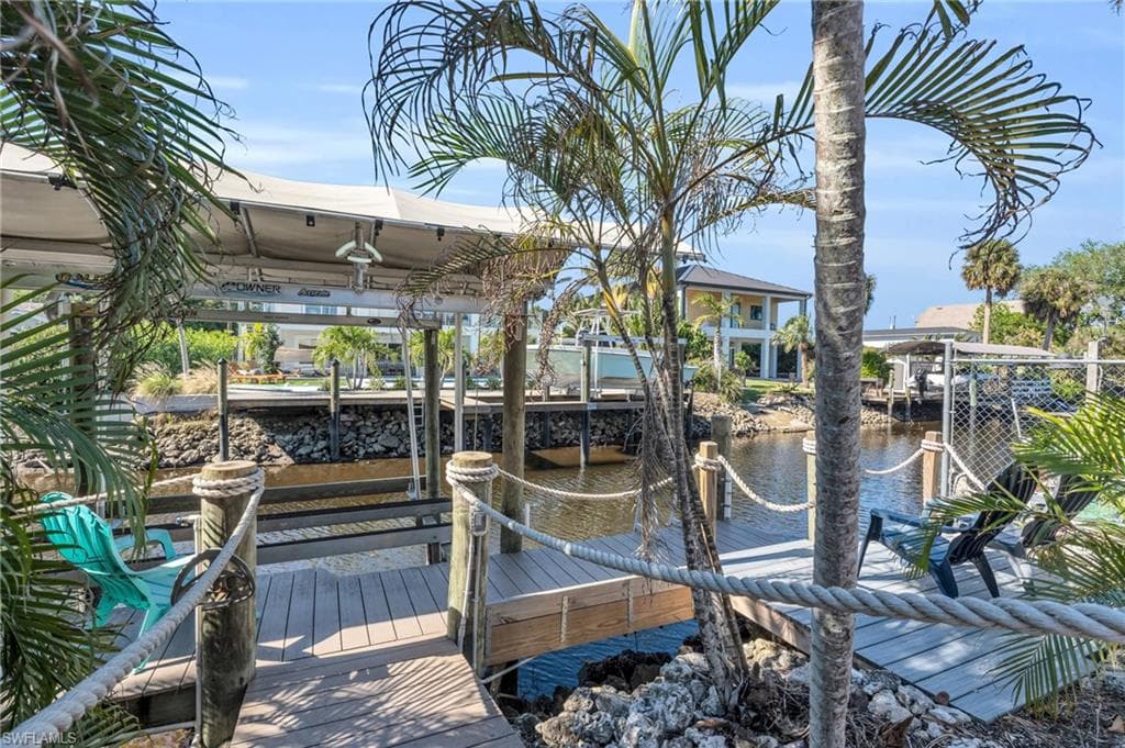 27297 Buccaneer Dr, Bonita Springs, FL 34135-34