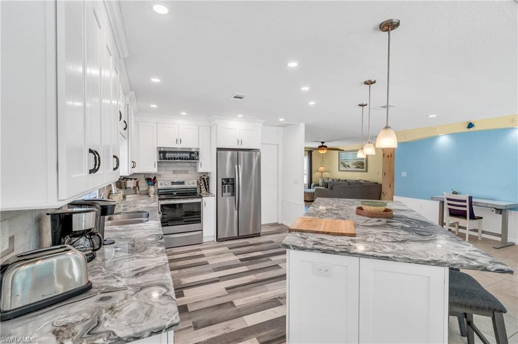 27297 Buccaneer Dr, Bonita Springs, FL 34135-3