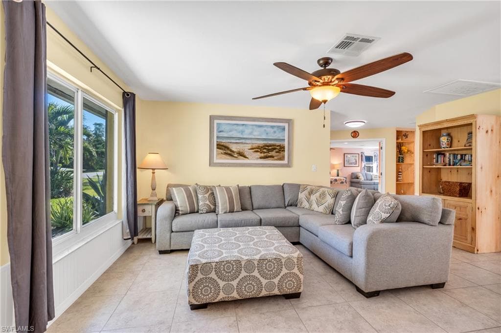 27297 Buccaneer Dr, Bonita Springs, FL 34135-6