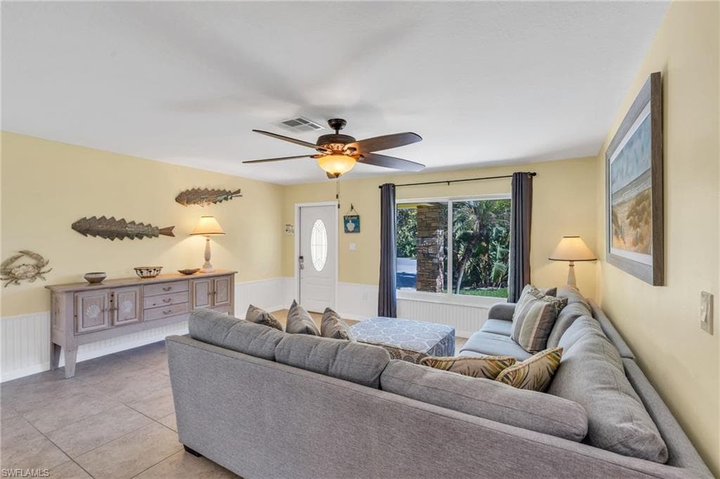 27297 Buccaneer Dr, Bonita Springs, FL 34135-7