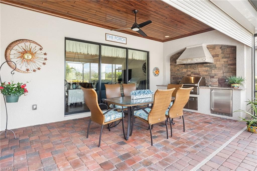 12643 Kinross Ln, Naples, FL 34120-30