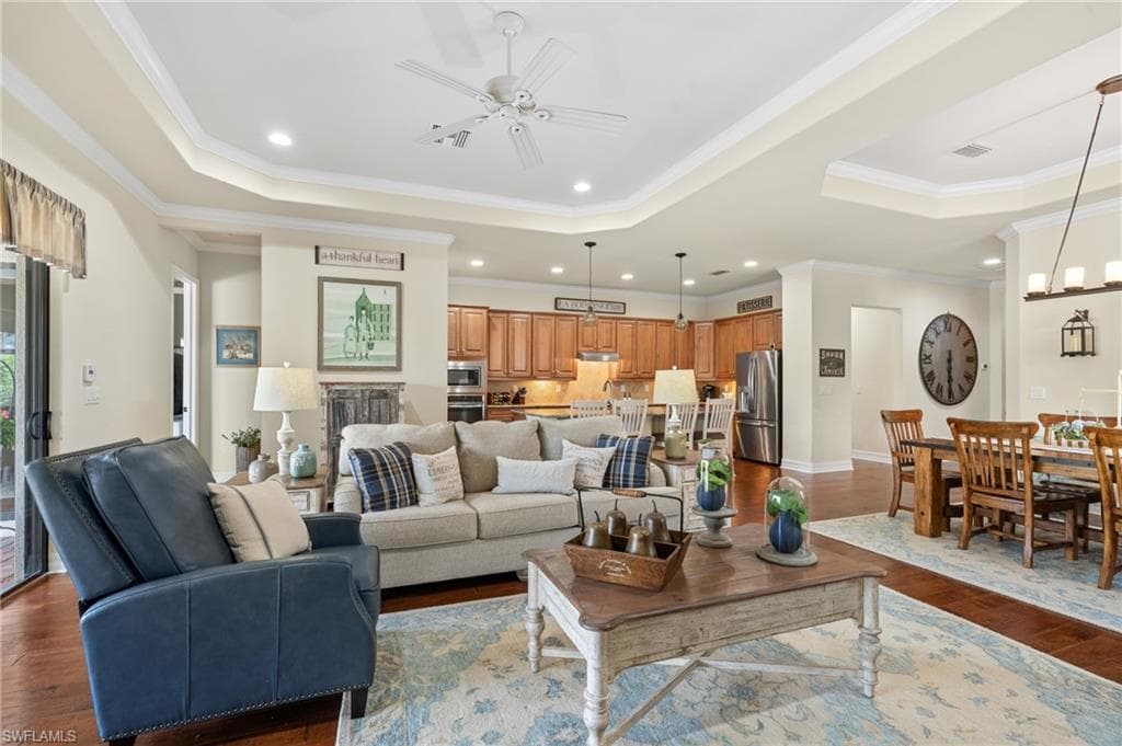 12643 Kinross Ln, Naples, FL 34120-8