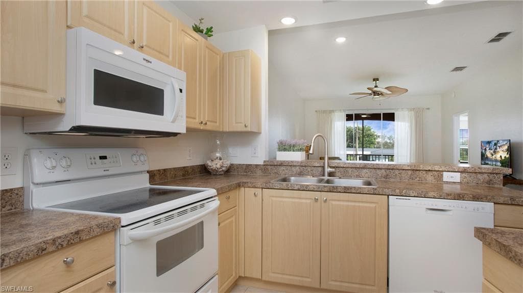 15999 Mandolin Bay Dr 204, Fort Myers, FL 33908-12