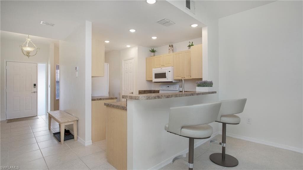 15999 Mandolin Bay Dr 204, Fort Myers, FL 33908-14