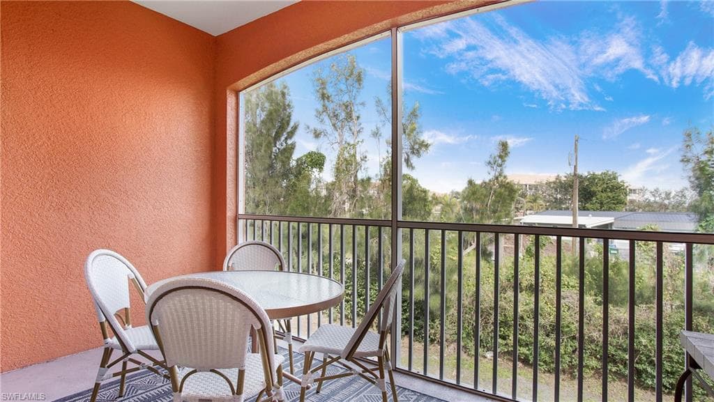 15999 Mandolin Bay Dr 204, Fort Myers, FL 33908-4