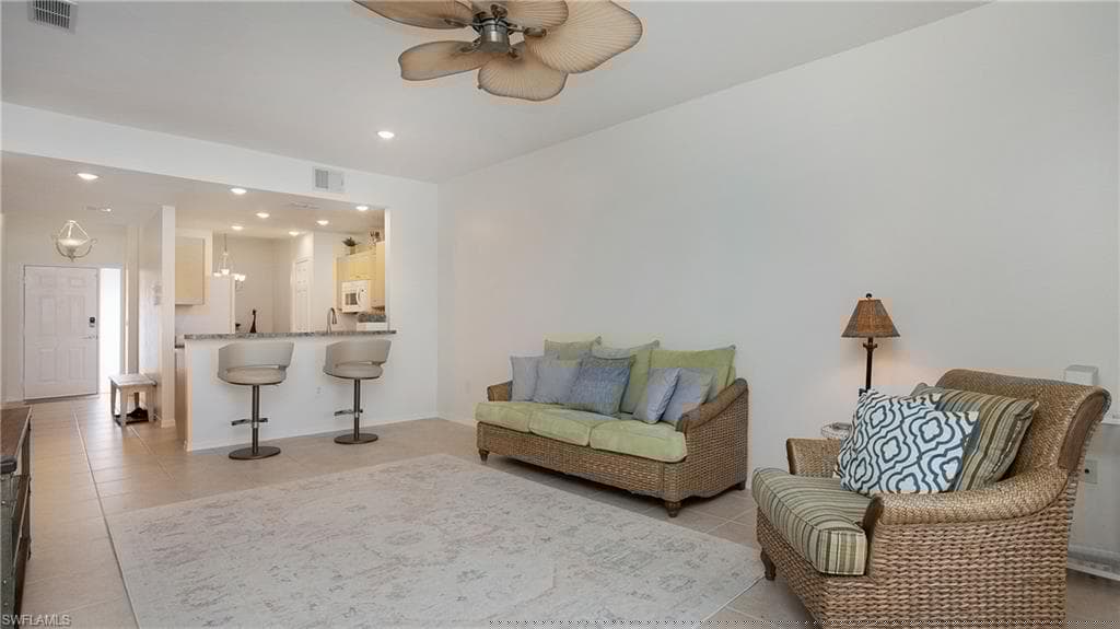 15999 Mandolin Bay Dr 204, Fort Myers, FL 33908-6
