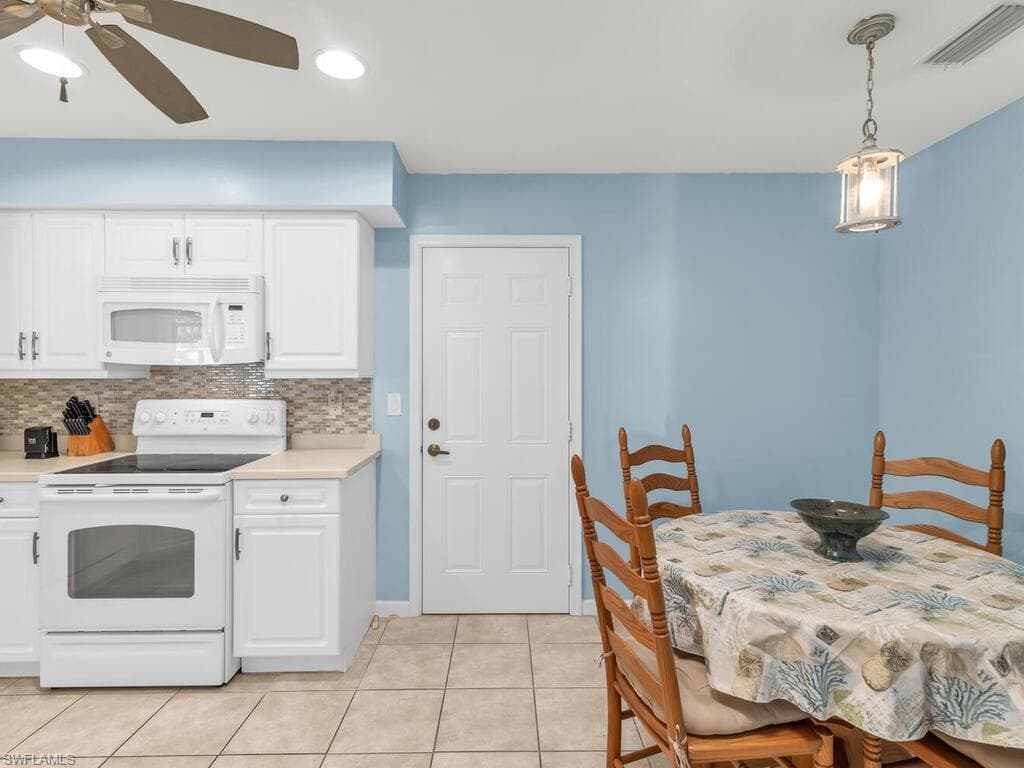 25058 Peacock Ln 102, Naples, FL 34114-13
