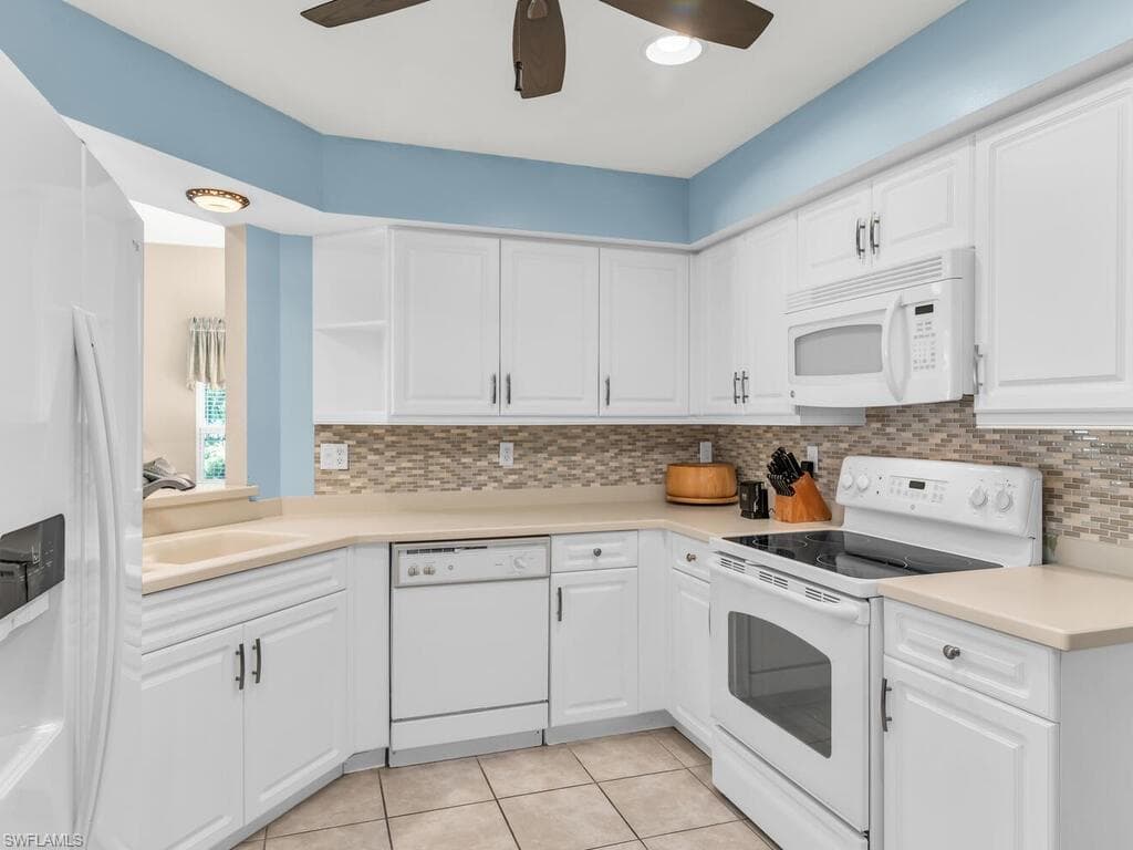 25058 Peacock Ln 102, Naples, FL 34114-15
