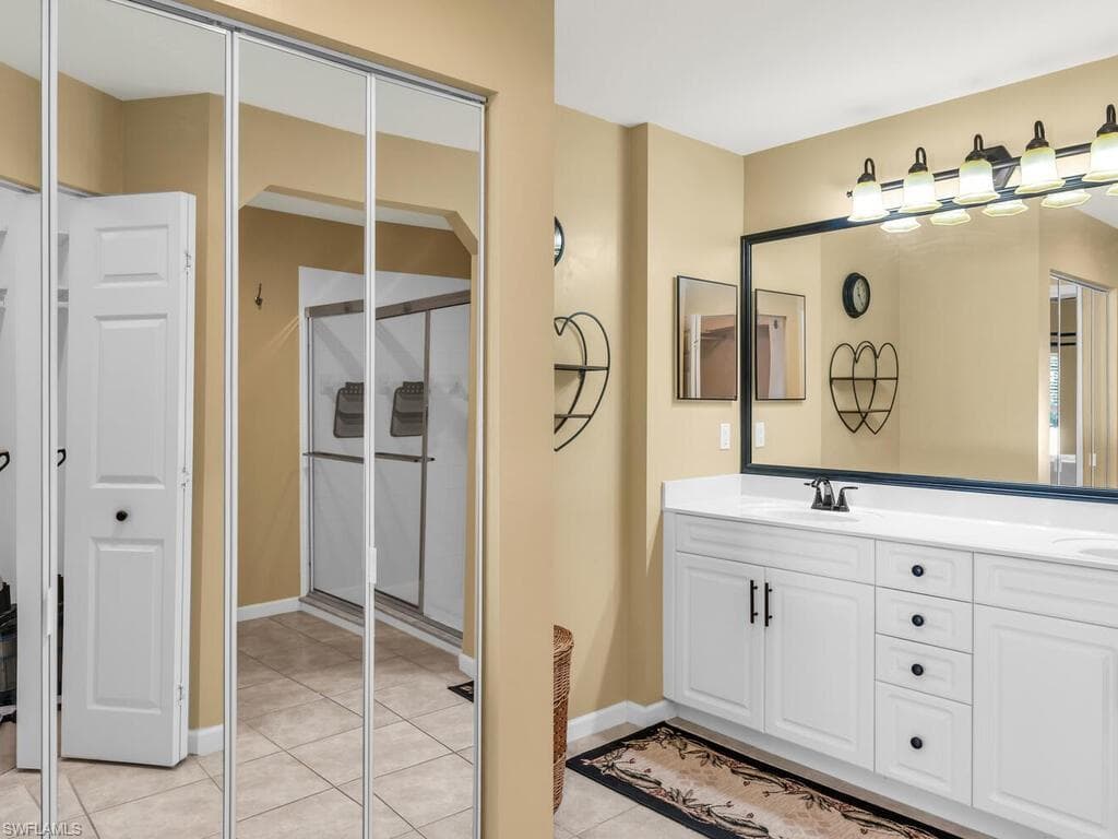 25058 Peacock Ln 102, Naples, FL 34114-21
