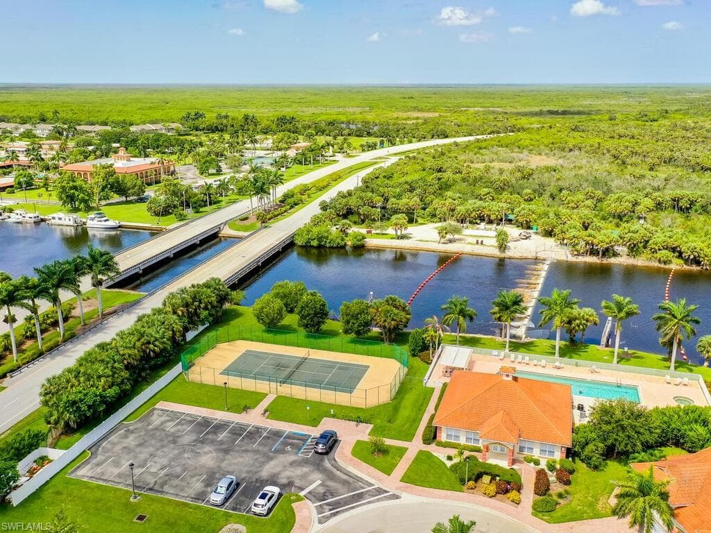 25058 Peacock Ln 102, Naples, FL 34114-34