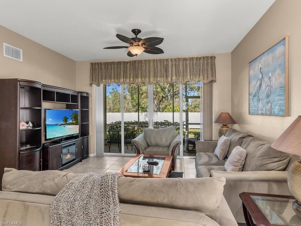 25058 Peacock Ln 102, Naples, FL 34114-7