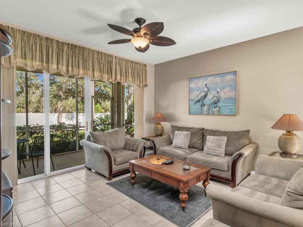 25058 Peacock Ln 102, Naples, FL 34114-8